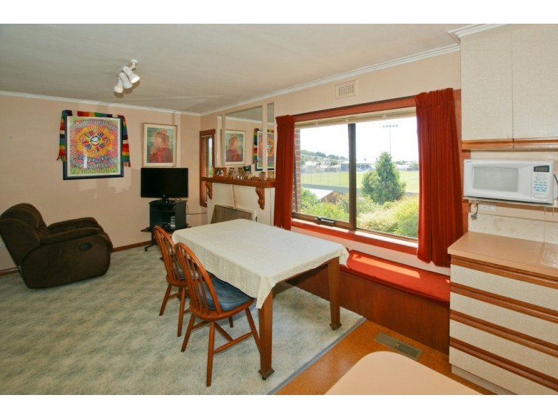 10 King Edward Street, Penguin TAS 7316