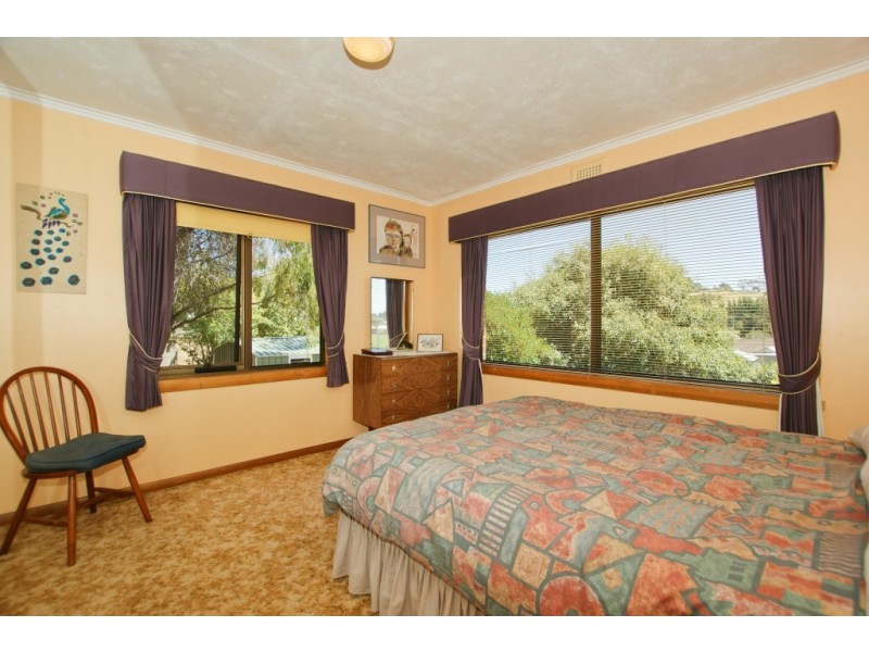 10 King Edward Street, Penguin TAS 7316