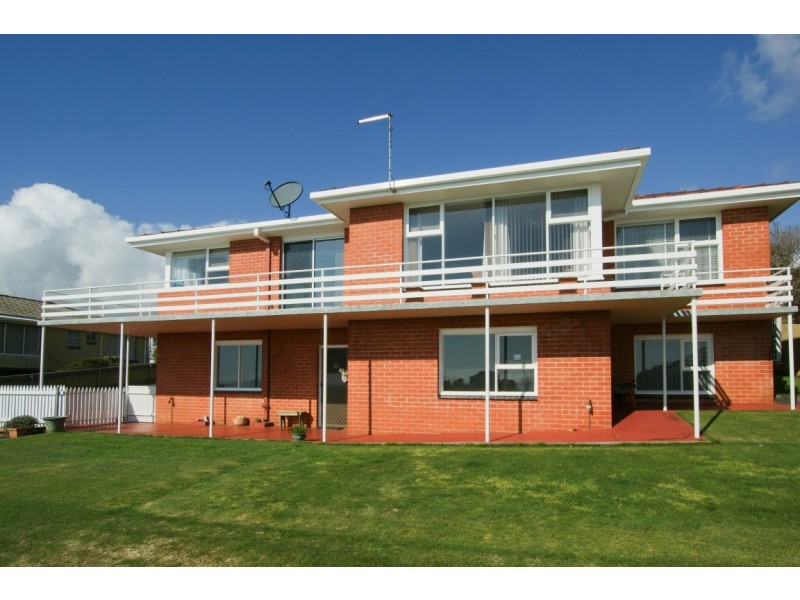 4 Highfield Crescent, West Ulverstone TAS 7315