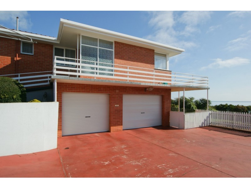 4 Highfield Crescent, West Ulverstone TAS 7315