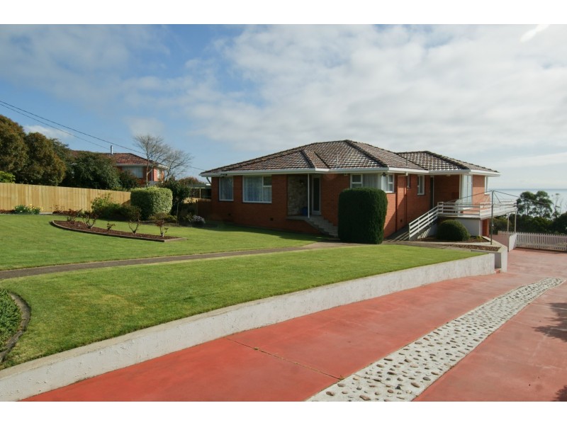 4 Highfield Crescent, West Ulverstone TAS 7315