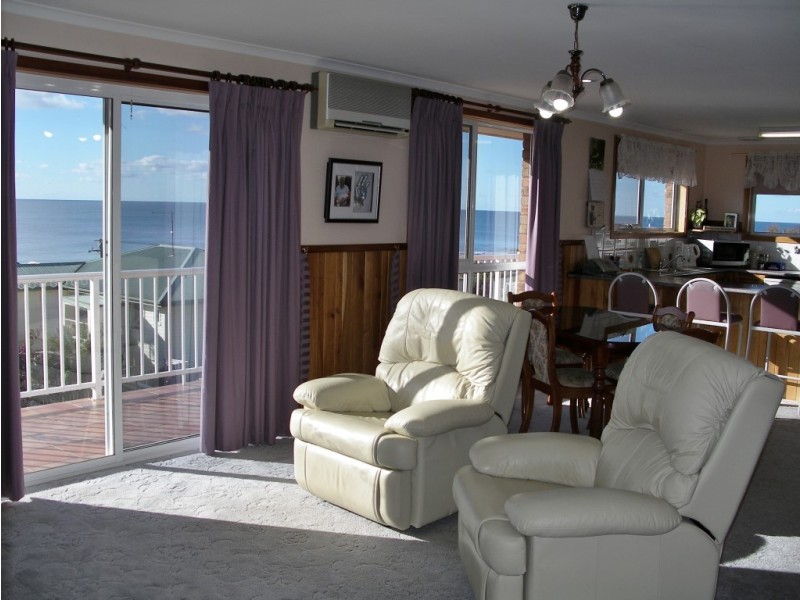 12 Kentish Street, Penguin TAS 7316