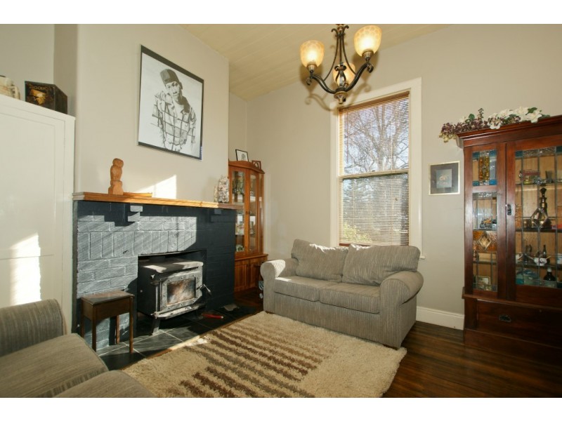 36 South Road, West Ulverstone TAS 7315