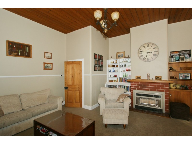 36 South Road, West Ulverstone TAS 7315
