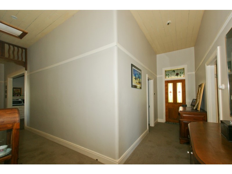36 South Road, West Ulverstone TAS 7315