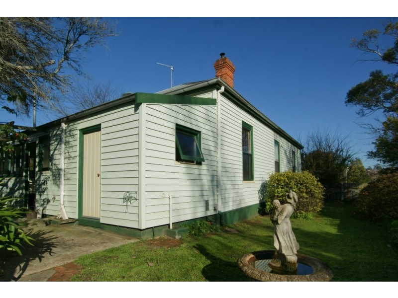 36 South Road, West Ulverstone TAS 7315