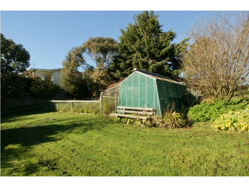 36 South Road, West Ulverstone TAS 7315