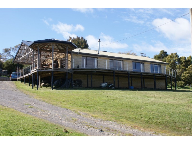 105 Leith Road, Leith TAS 7315