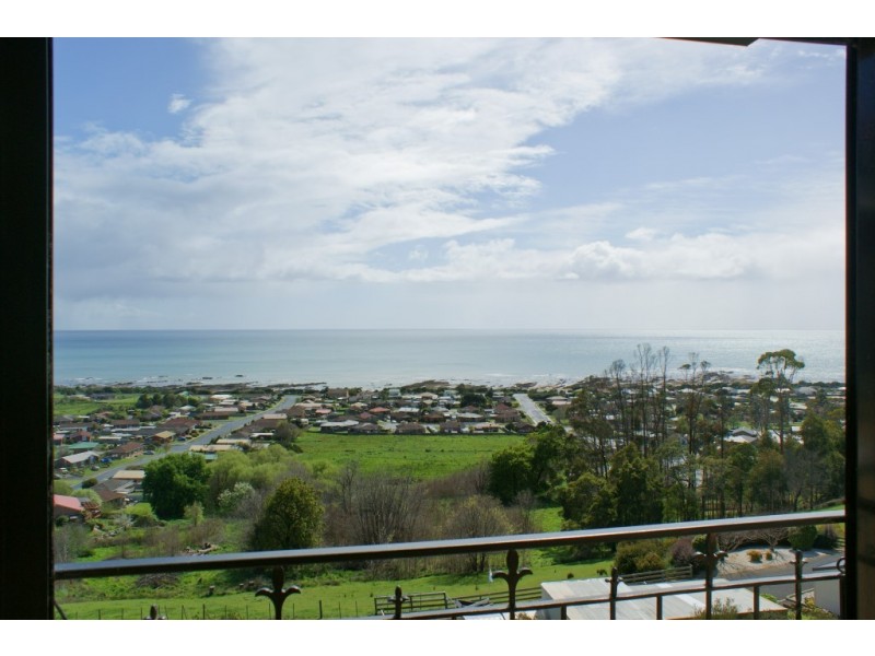 12 Vista Court, West Ulverstone TAS 7315