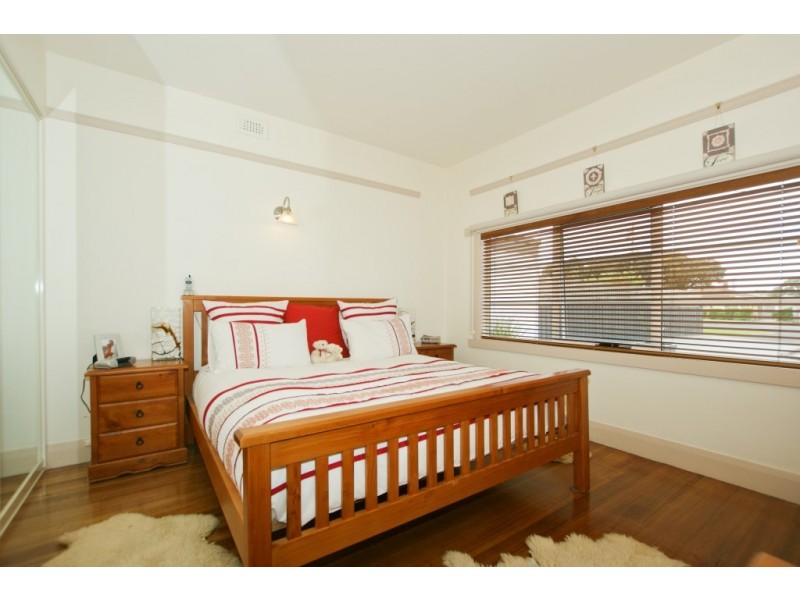 12 Hobbs Parade, West Ulverstone TAS 7315