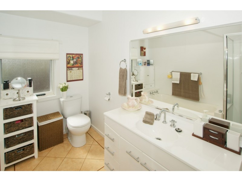 12 Hobbs Parade, West Ulverstone TAS 7315