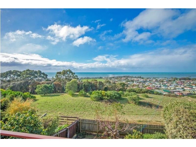 7 Burnett Crescent, West Ulverstone TAS 7315