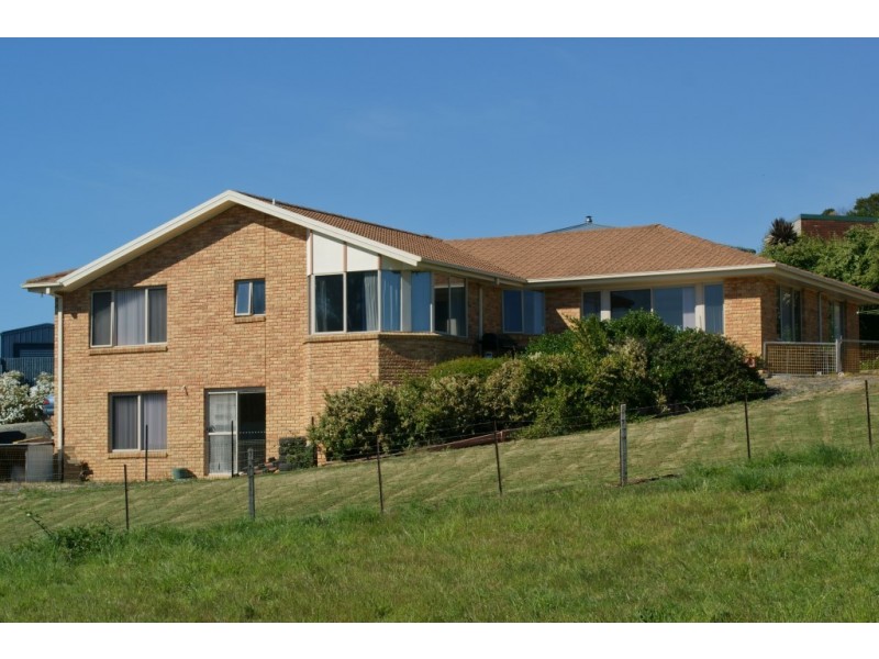 54 Clara Street, West Ulverstone TAS 7315