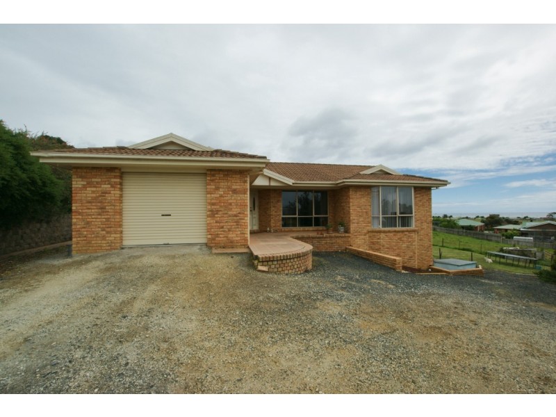 54 Clara Street, West Ulverstone TAS 7315