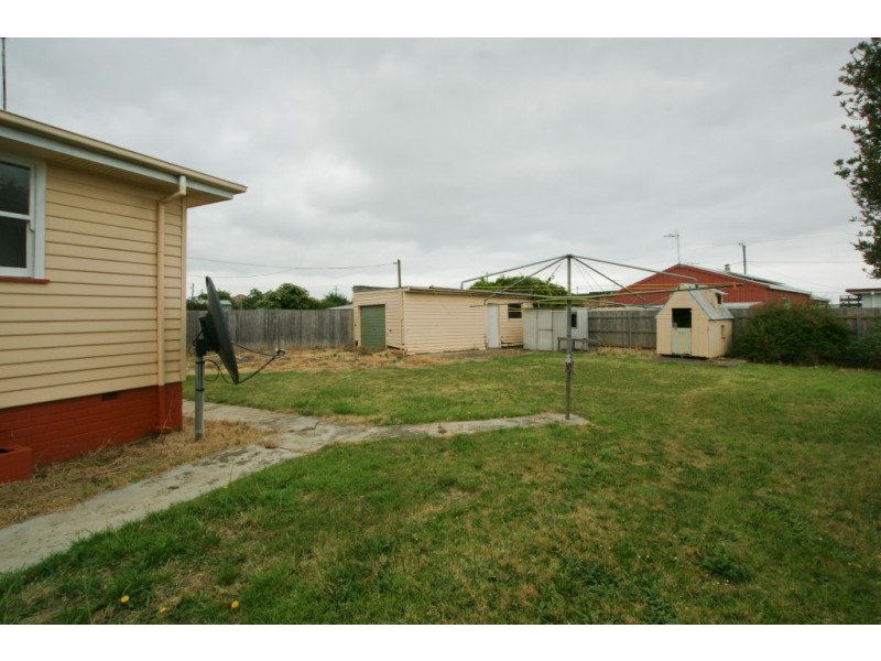 11 McCulloch Street, Ulverstone TAS 7315