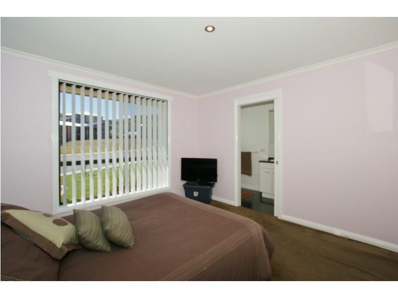2 Fairlight Place, West Ulverstone TAS 7315