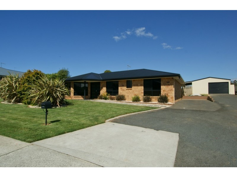2 Fairlight Place, West Ulverstone TAS 7315