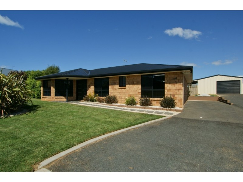 2 Fairlight Place, West Ulverstone TAS 7315