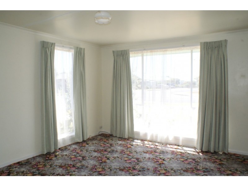 Unit 4/9 Moore Street, West Ulverstone TAS 7315