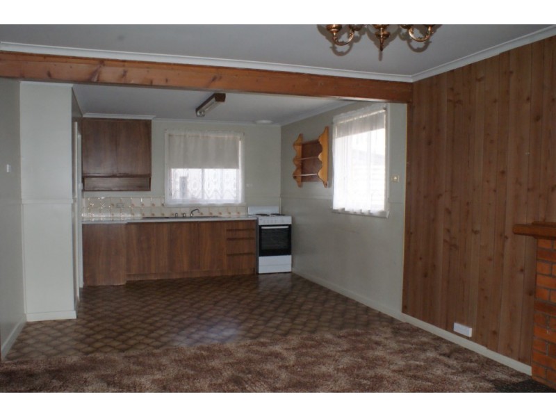 2 Douglas Place, Ulverstone TAS 7315