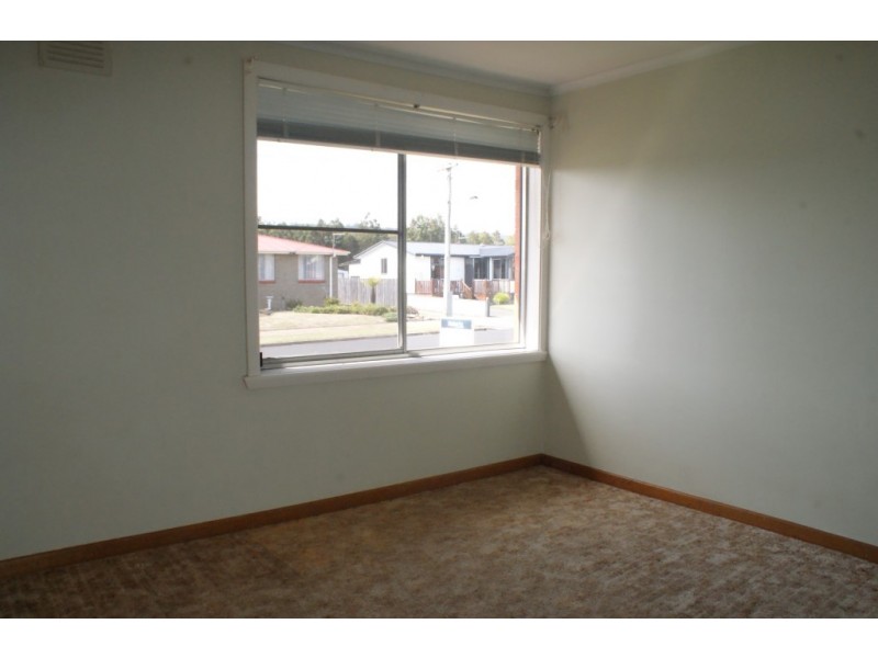 2 Douglas Place, Ulverstone TAS 7315