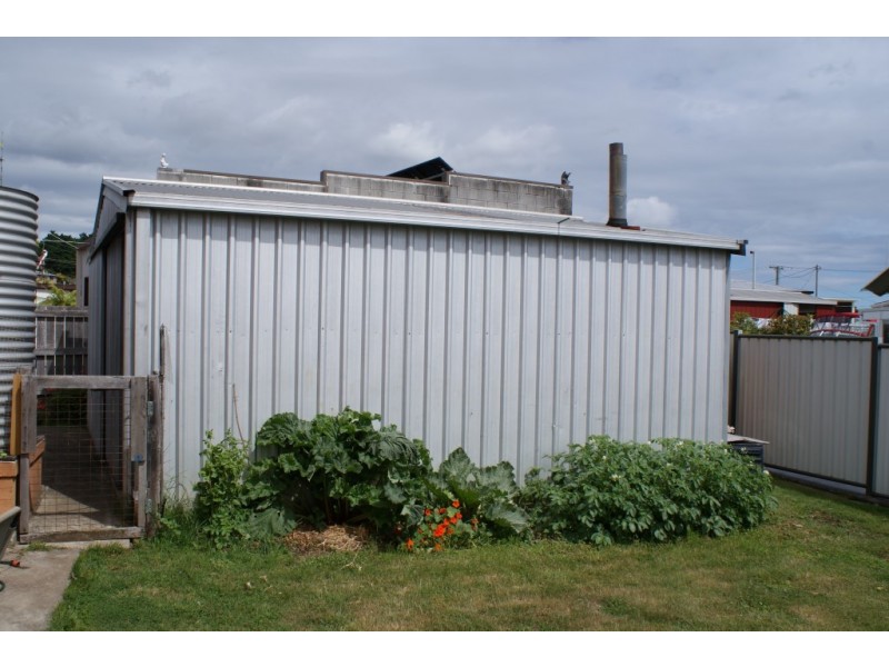 2 Douglas Place, Ulverstone TAS 7315