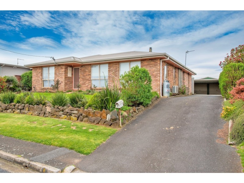 8 Richard Place, Ulverstone TAS 7315
