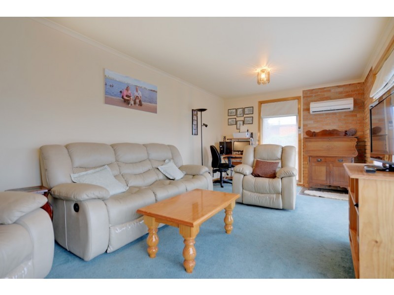 8 Richard Place, Ulverstone TAS 7315