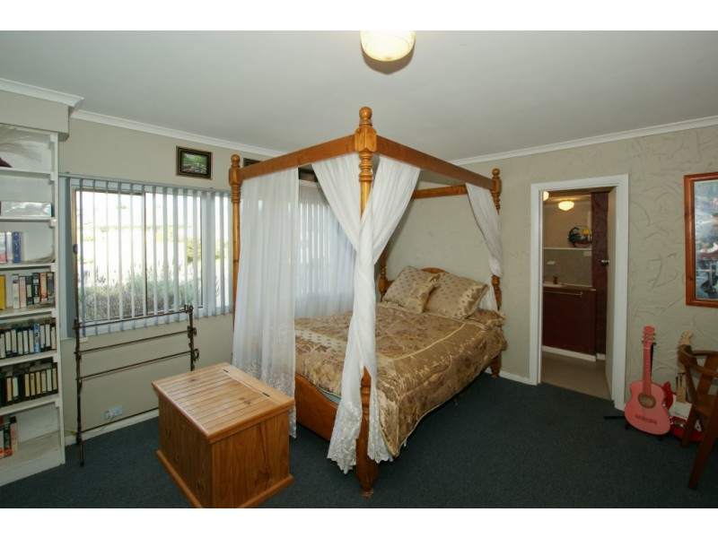 16 Nichols Street, Ulverstone TAS 7315