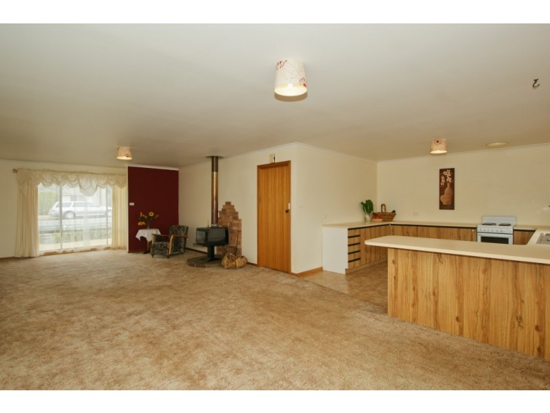 14 Helen Street, West Ulverstone TAS 7315