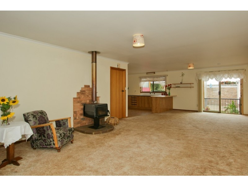 14 Helen Street, West Ulverstone TAS 7315