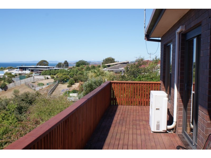 100 Upper Maud Street, West Ulverstone TAS 7315