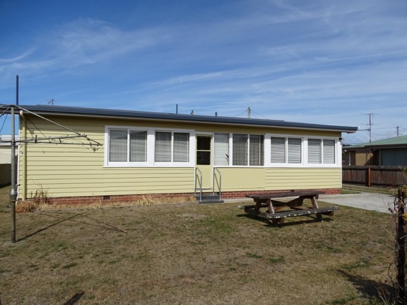 2 Overall Street, Sulphur Creek TAS 7316
