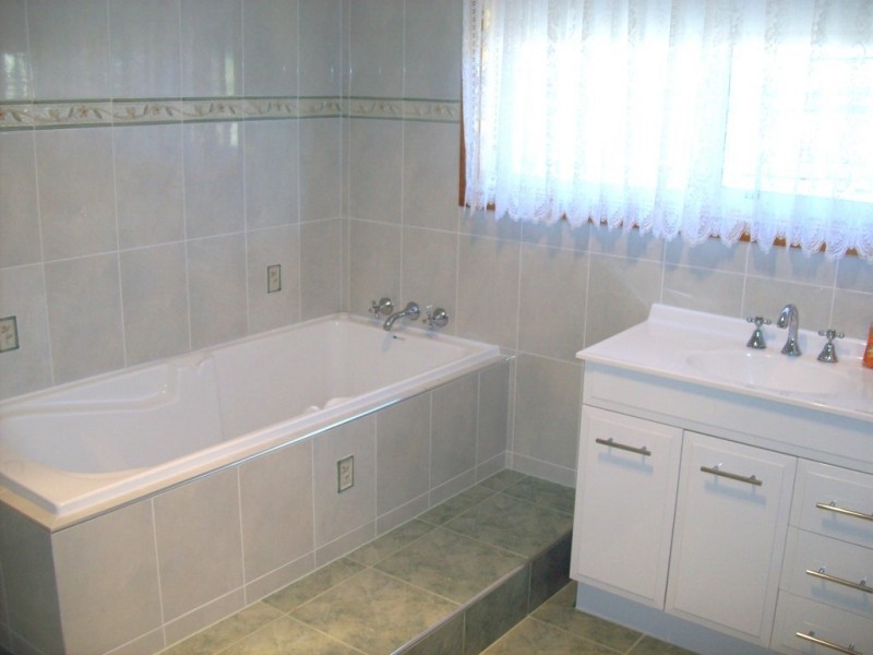 247 Penguin Road, West Ulverstone TAS 7315