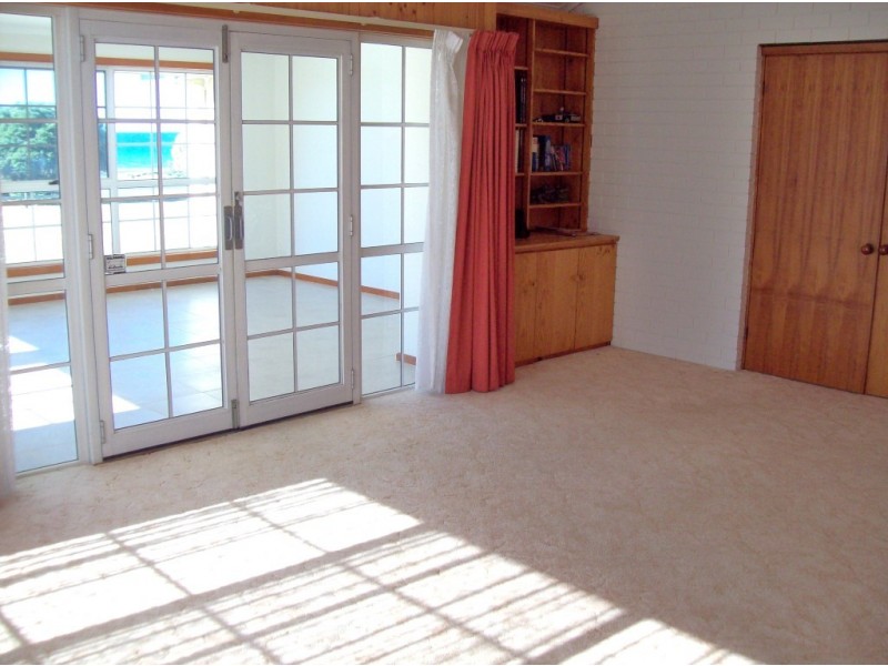 247 Penguin Road, West Ulverstone TAS 7315