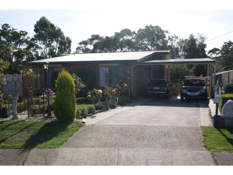 15 Olympic Court, Penguin TAS 7316