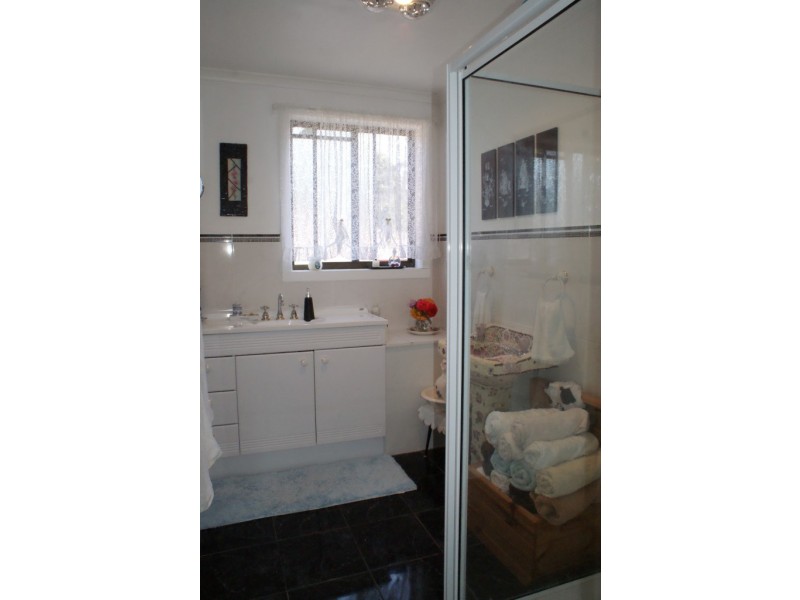 15 Olympic Court, Penguin TAS 7316