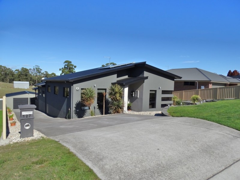 127 South Road, West Ulverstone TAS 7315