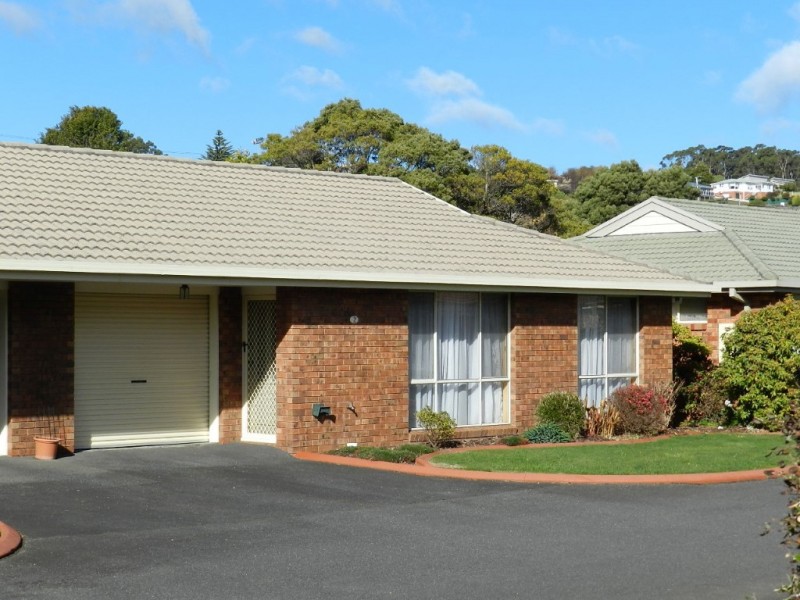 Unit 2/3 Hayward Street, Penguin TAS 7316