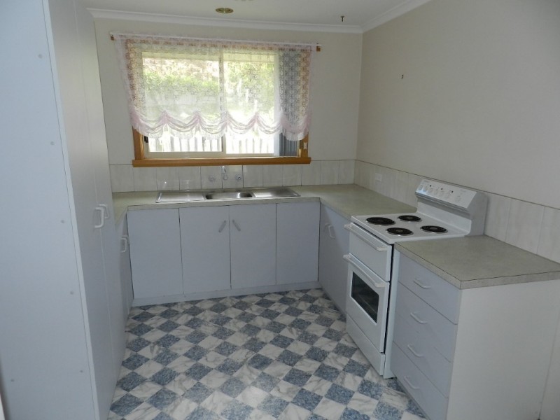 Unit 2/3 Hayward Street, Penguin TAS 7316