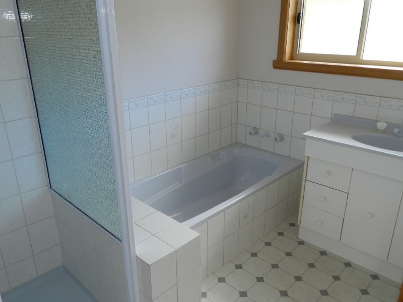Unit 2/3 Hayward Street, Penguin TAS 7316