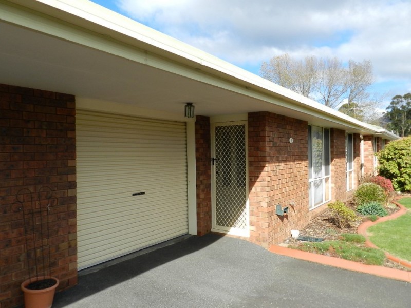 Unit 2/3 Hayward Street, Penguin TAS 7316