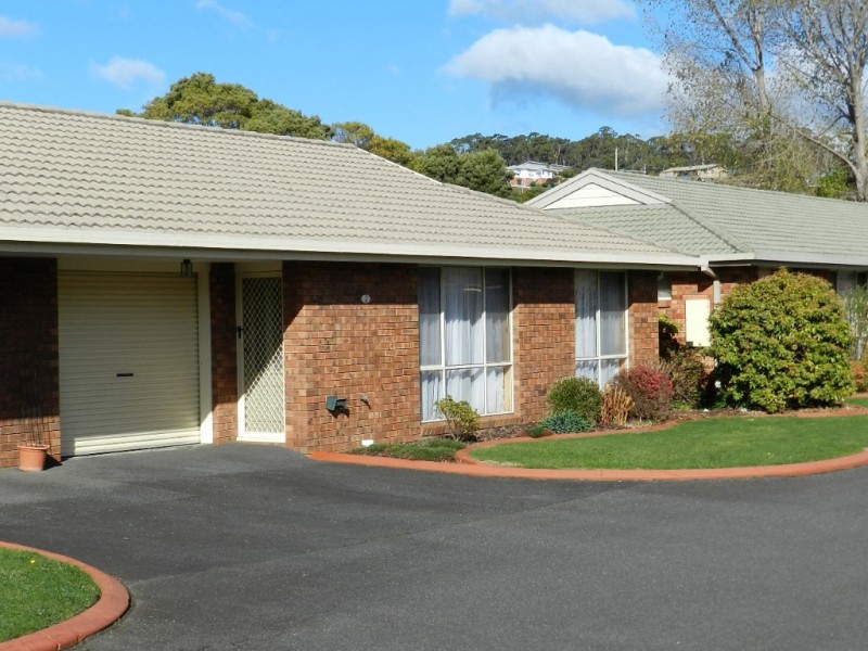 Unit 2/3 Hayward Street, Penguin TAS 7316