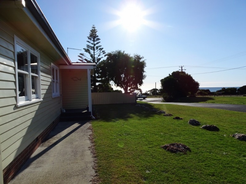 2 Overall Street, Sulphur Creek TAS 7316