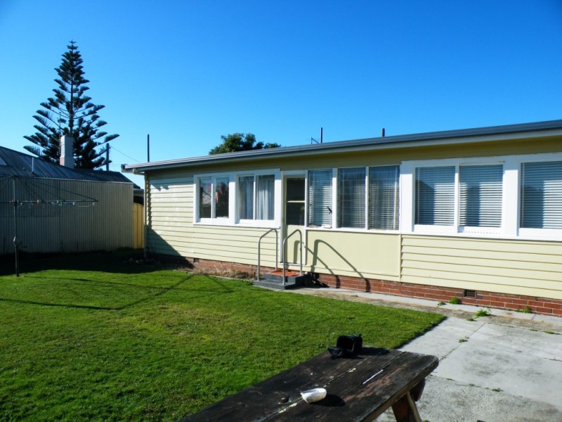2 Overall Street, Sulphur Creek TAS 7316