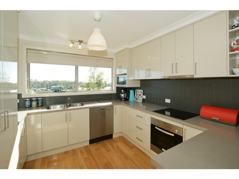 39 McCall Terrace, Stony Rise TAS 7310