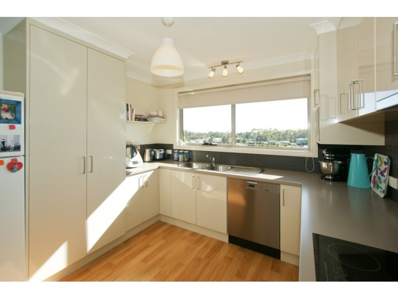 39 McCall Terrace, Stony Rise TAS 7310