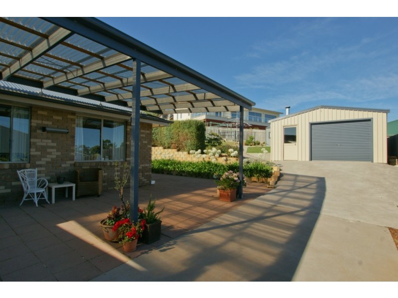 39 McCall Terrace, Stony Rise TAS 7310