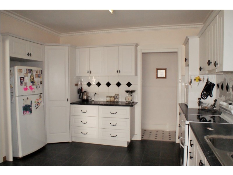 4 Shaw Street, Ulverstone TAS 7315