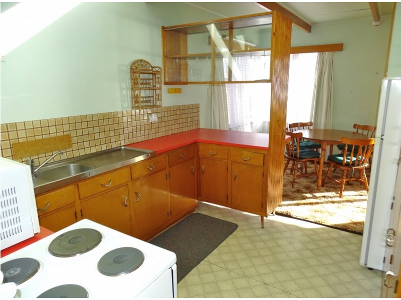 10 Hampson Street, Penguin TAS 7316